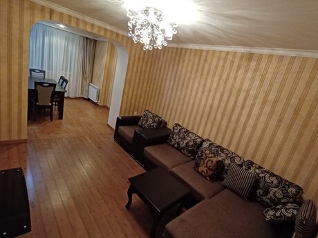 2 otaqlı köhnə tikili - İçəri Şəhər m. - 60 m²