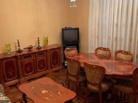 3 otaqlı köhnə tikili - Nəsimi r. - 73 m²