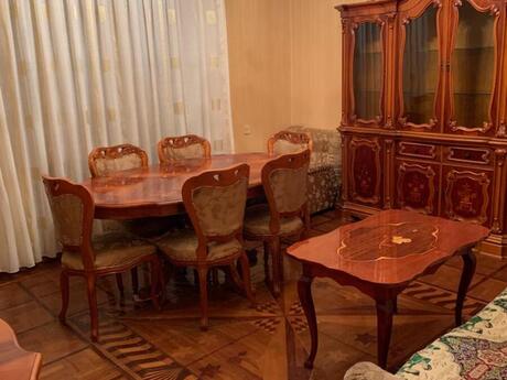 3 otaqlı köhnə tikili - Nəsimi r. - 73 m²