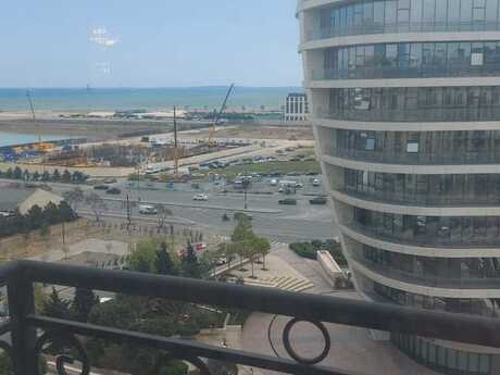 Elan №6091132 - Bakı, Ağ şəhər q., 5 otaqlı, 240 m², 6/6 mərtəbə