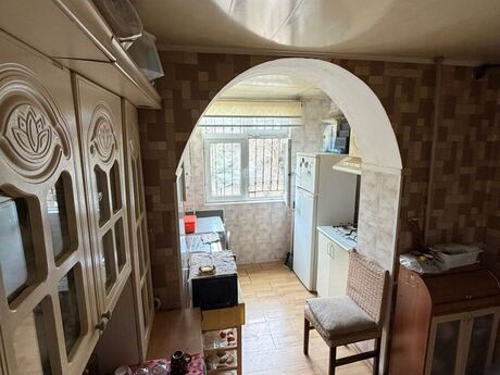 2 otaqlı köhnə tikili - Qara Qarayev m. - 45 m²