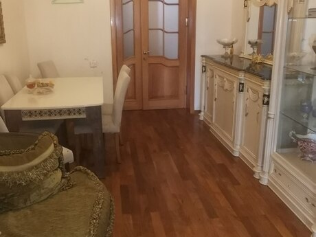 3 otaqlı köhnə tikili - Nəsimi r. - 80 m²
