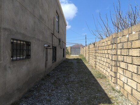 4 otaqlı həyət evi/bağ evi - Novxanı q. - 300 m²