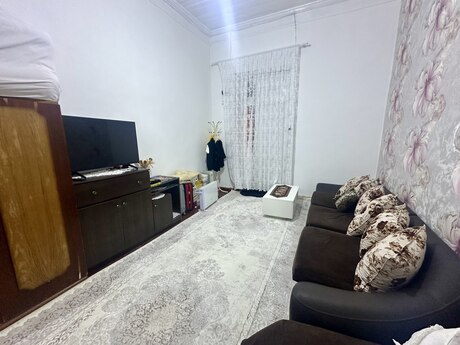 2 otaqlı köhnə tikili - 28 May m. - 40 m²