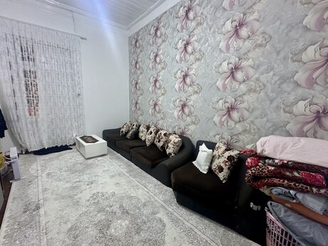 2 otaqlı köhnə tikili - 28 May m. - 40 m²