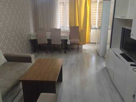 3 otaqlı köhnə tikili - Memar Əcəmi m. - 45 m²