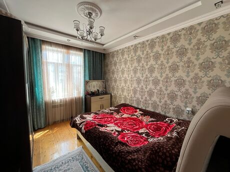3 otaqlı köhnə tikili - Yeni Günəşli q. - 52 m²