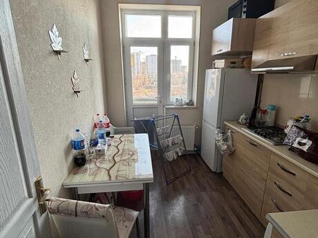 1 otaqlı yeni tikili - İnşaatçılar m. - 60 m²