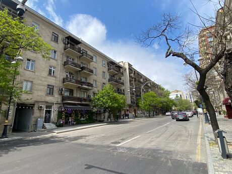 Elan №6091241 - Bakı, 28 May m., 4 otaqlı, 150 m², 4/5 mərtəbə