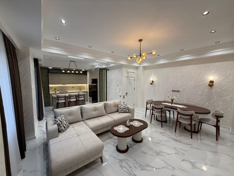 Elan №6091236 - Bakı, Ağ şəhər q., 4 otaqlı, 140 m², 3/7 mərtəbə
