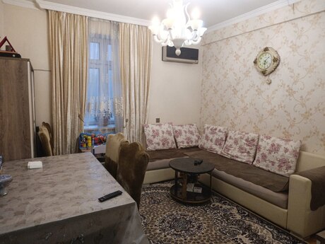 2 otaqlı köhnə tikili - Bayıl q. - 40 m²