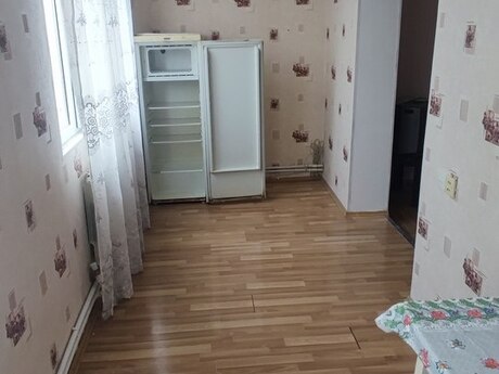 2 otaqlı köhnə tikili - 8-ci mikrorayon q. - 40 m²