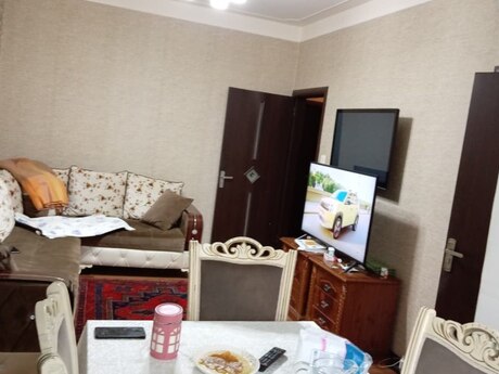 3 otaqlı köhnə tikili - Memar Əcəmi m. - 58 m²