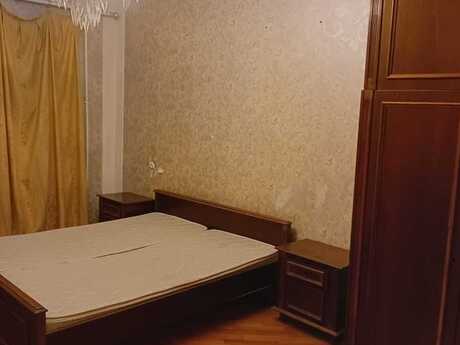 3 otaqlı köhnə tikili - 8-ci mikrorayon q. - 85 m²