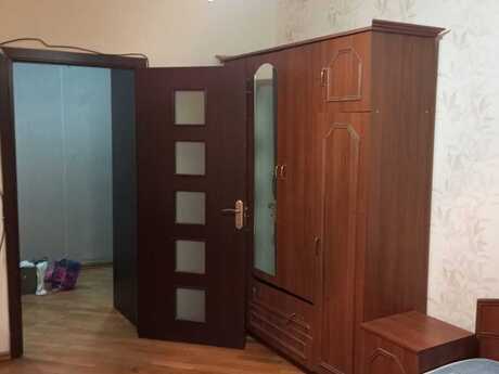 3 otaqlı köhnə tikili - 8-ci mikrorayon q. - 85 m²