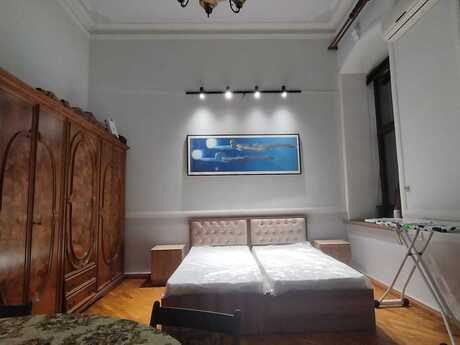 1 otaqlı köhnə tikili - Nizami m. - 50 m²