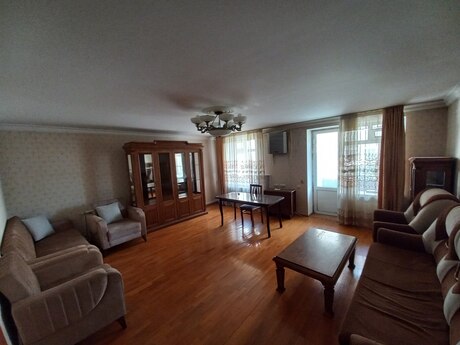 3 otaqlı köhnə tikili - İçəri Şəhər m. - 75 m²