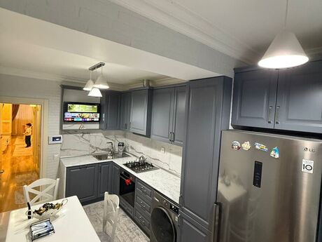 2 otaqlı köhnə tikili - Nəriman Nərimanov m. - 70 m²