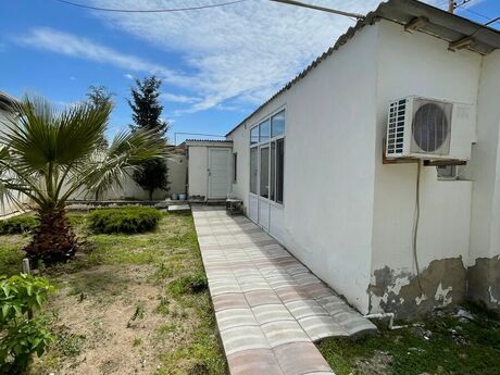 7 otaqlı həyət evi/bağ evi - Novxanı q. - 220 m²