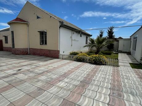 7 otaqlı həyət evi/bağ evi - Novxanı q. - 220 m²