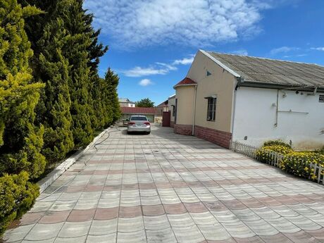 7 otaqlı həyət evi/bağ evi - Novxanı q. - 220 m²