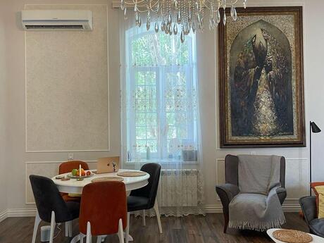 2 otaqlı köhnə tikili - Sahil m. - 80 m²