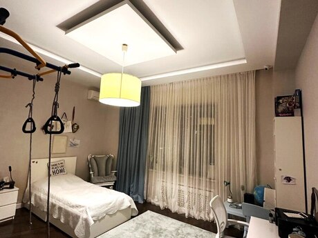 5 otaqlı yeni tikili - Nizami m. - 200 m²
