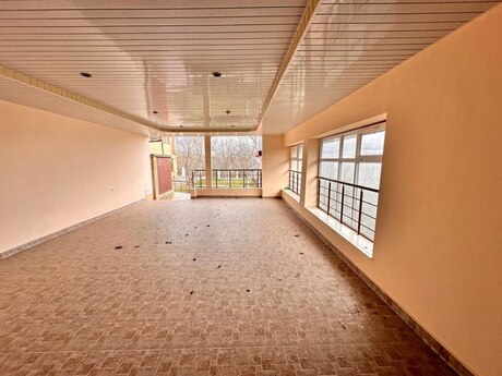8 otaqlı həyət evi/bağ evi - Şamaxı - 270 m²