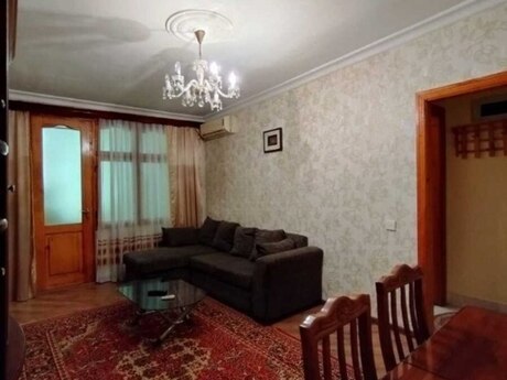 2 otaqlı köhnə tikili - Elmlər Akademiyası m. - 45 m²
