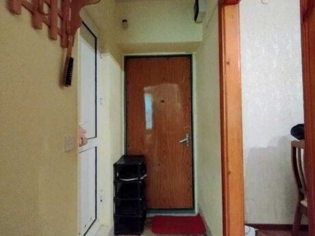 2 otaqlı köhnə tikili - Elmlər Akademiyası m. - 45 m²