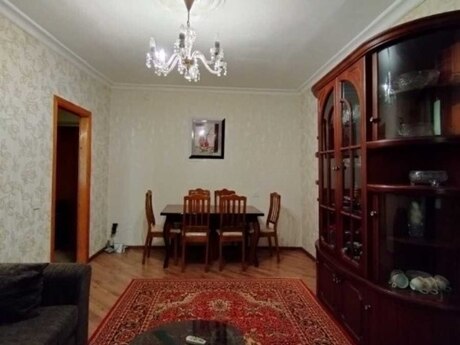2 otaqlı köhnə tikili - Elmlər Akademiyası m. - 45 m²