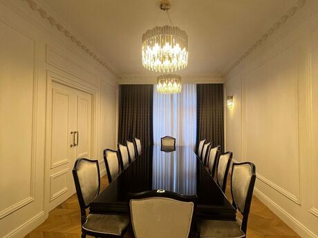 4-комнатная квартира, 209 м², Ağ şəhər: 1 100 000 ₼ 4