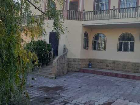 10 otaqlı həyət evi/bağ evi - Badamdar q. - 400 m²