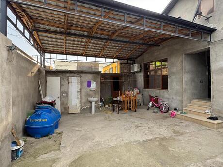 4 otaqlı həyət evi/bağ evi - Yeni Suraxanı q. - 115 m²