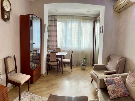2 otaqlı köhnə tikili - 8-ci mikrorayon q. - 65 m²