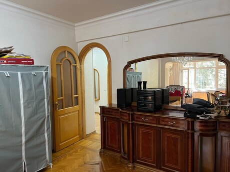 1 otaqlı köhnə tikili - Gənclik m. - 50 m²