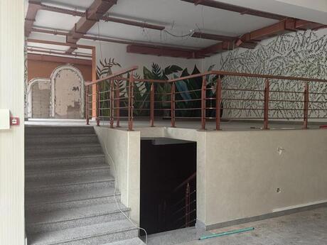 Obyekt - Elmlər Akademiyası m. - 200 m²