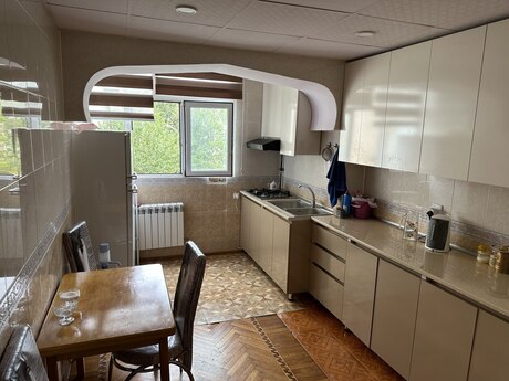 3 otaqlı köhnə tikili - Badamdar q. - 85 m²