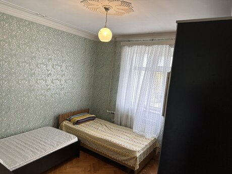 3 otaqlı köhnə tikili - Badamdar q. - 85 m²