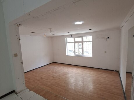 Obyekt - Memar Əcəmi m. - 70 m²