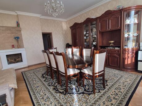 3 otaqlı köhnə tikili - İçəri Şəhər m. - 95 m²