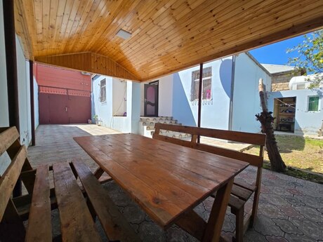3 otaqlı həyət evi/bağ evi - Binə q. - 82 m²