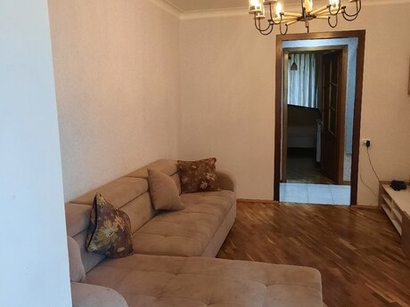2 otaqlı köhnə tikili - İnşaatçılar m. - 50 m²