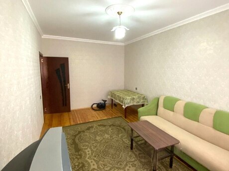 2 otaqlı köhnə tikili - Bakıxanov q. - 65 m²