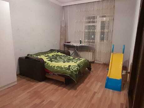 3 otaqlı köhnə tikili - Yeni Günəşli q. - 71 m²