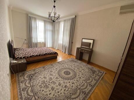 4 otaqlı yeni tikili - 28 May m. - 230 m²