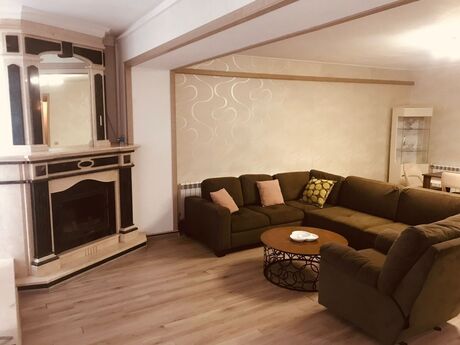 2 otaqlı köhnə tikili - İçəri Şəhər m. - 135 m²