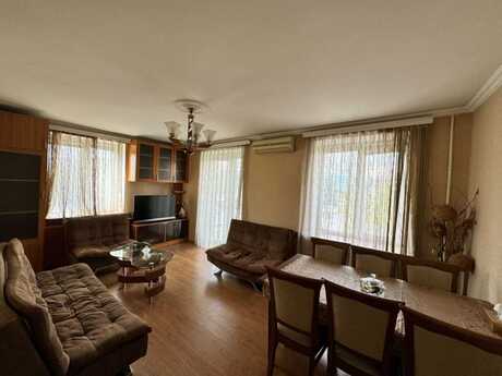 2 otaqlı köhnə tikili - 28 May m. - 60 m²