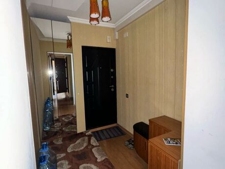 2 otaqlı köhnə tikili - 28 May m. - 60 m²