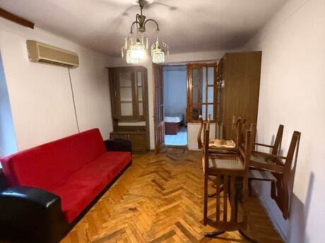 2 otaqlı köhnə tikili - Elmlər Akademiyası m. - 45 m²